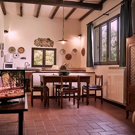 Farm stay Agriturismo Caterina Belvedere (Florence)